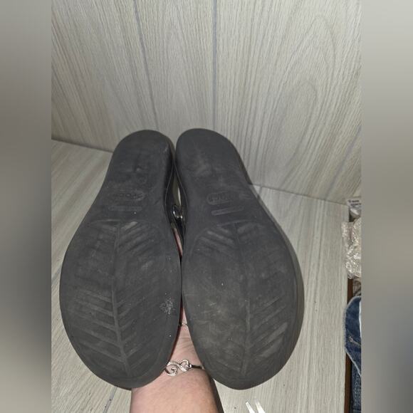 CROCS Womens Sanrah Black Silver Circle Slide Sandals Size 9 Summer - Picture 3 of 7